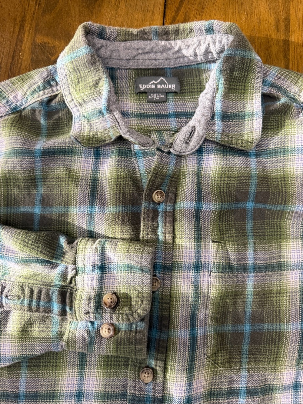 Eddie Bauer Men’s L Green Blue Plaid Flannel Shirt Outdoor Y2K